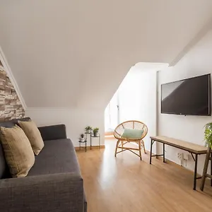 https://rato-cozy-3br-w-balcony-by-lu-holidays.hotels-lisbon-portugal.com